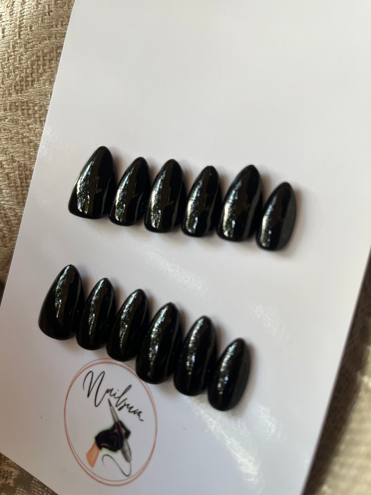 GLOSSY BLACK SOLID SET - Nailsum