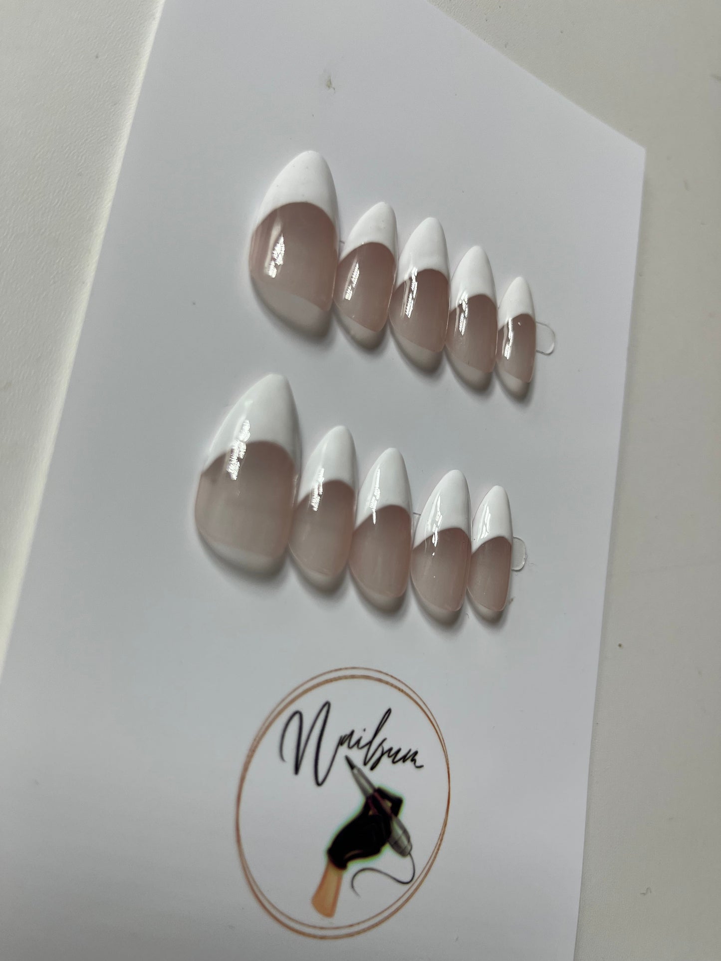 REALISTIC FRENCH ( Almond ) - Nailsum