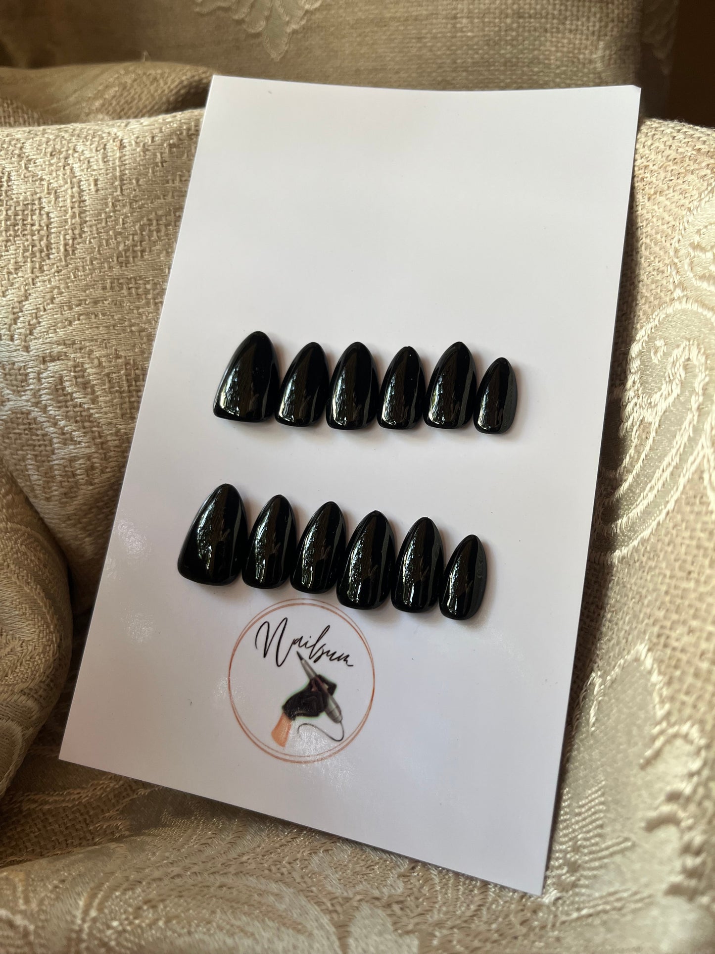 GLOSSY BLACK SOLID SET - Nailsum