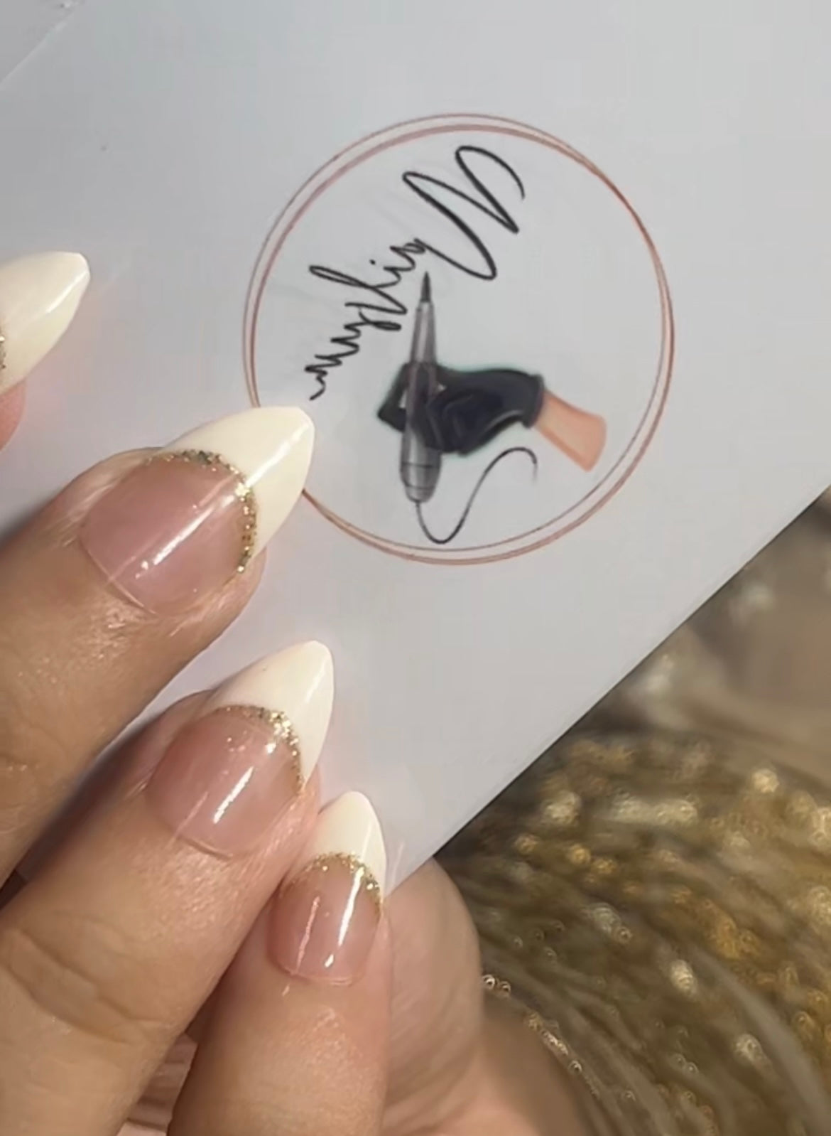 CREAM FRENCH WITH GLITTER (COOL GOLD) SET - Nailsum