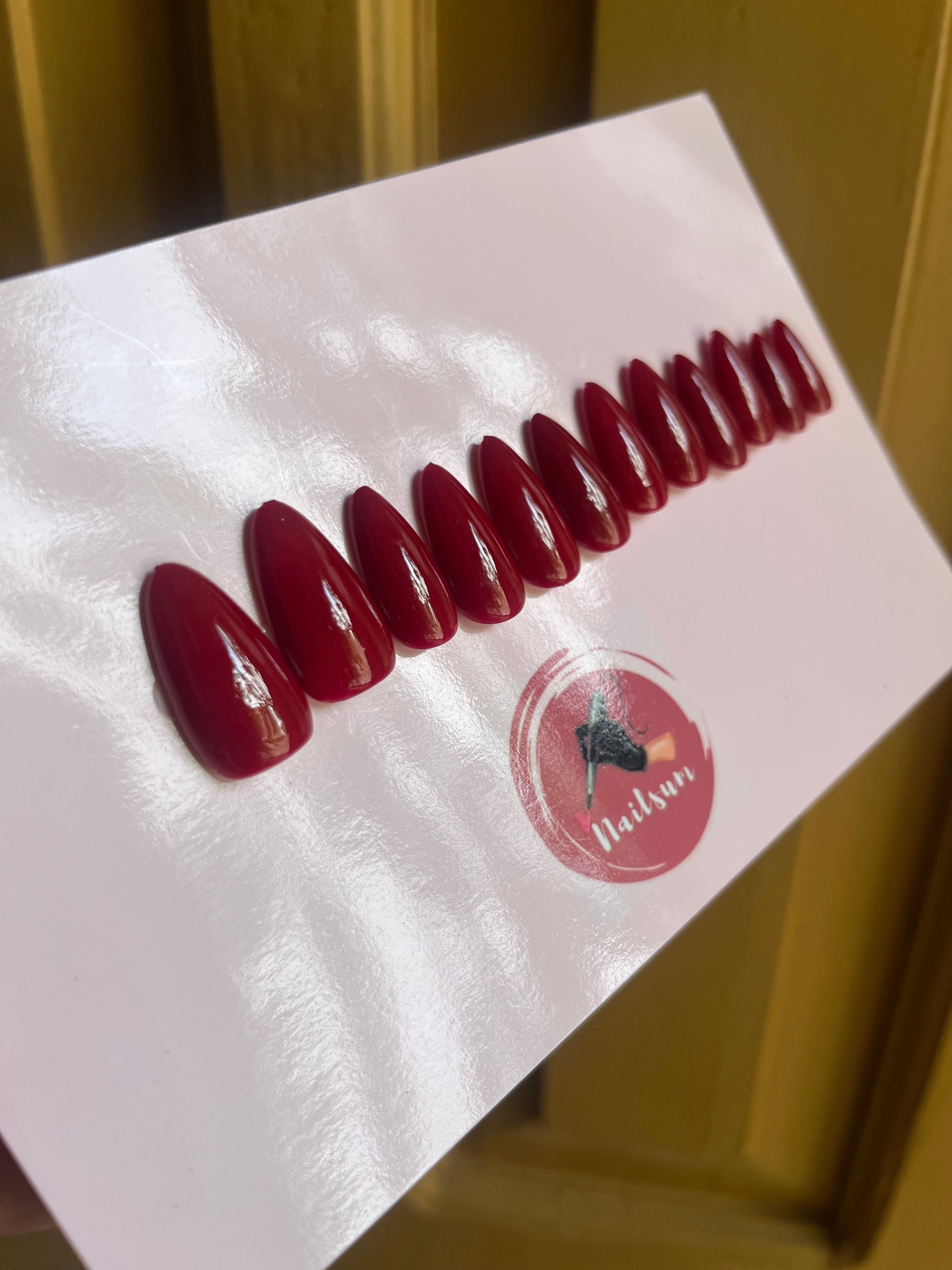 GLOSSY HOT RED SOLID SET - Nailsum