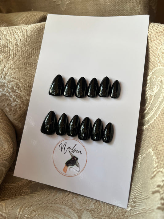 GLOSSY BLACK SOLID SET - Nailsum