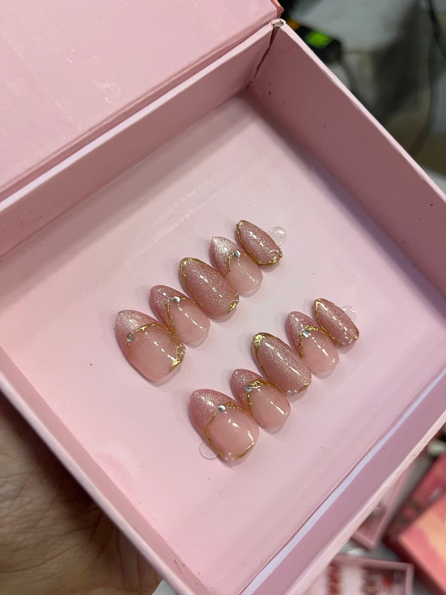 AURUM CATEYE SET (S ALMOND)